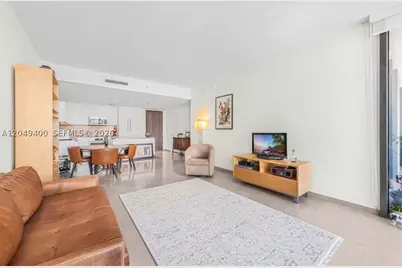 68 SE 6th #1710, Miami, FL 33131 - Photo 12