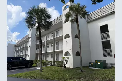 8135 Sunrise Lakes #210, Sunrise, FL 33322 - Photo 2