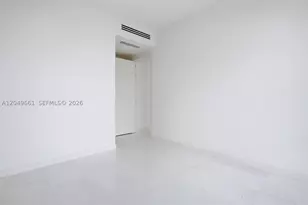 300 Biscayne Blvd, Miami, FL 33131 - Photo 12