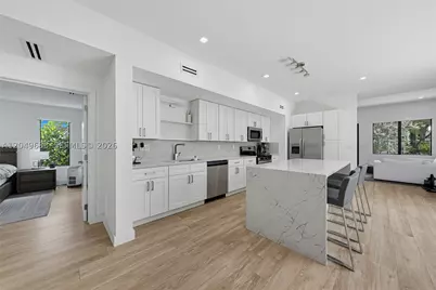 180 SW 38th, Miami, FL 33134 - Photo 6
