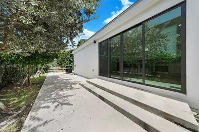 180 SW 38th, Miami, FL 33134 - Photo 16