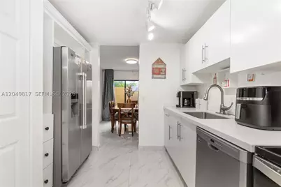 1580 NW 93rd #300, Pembroke Pines, FL 33024 - Photo 16