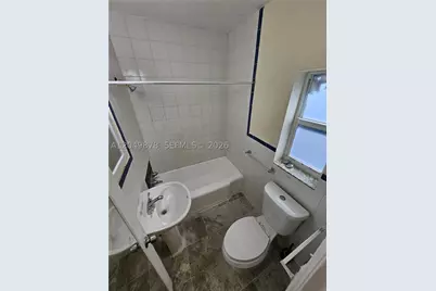 822 SW 31st #822, Miami, FL 33135 - Photo 10