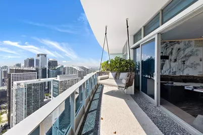 200 Biscayne Boulevard #PH-5404, Miami, FL 33131 - Photo 32