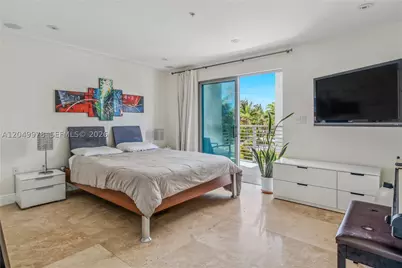 7700 Collins #3, Miami Beach, FL 33141 - Photo 10