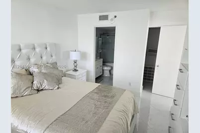 770 Claughton Island #602, Miami, FL 33131 - Photo 12