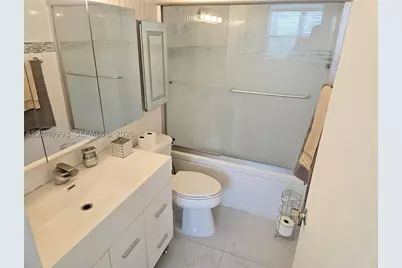 770 Claughton Island #602, Miami, FL 33131 - Photo 14