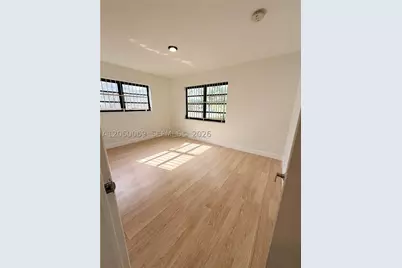 341 Aladdin, Opa Locka, FL 33054 - Photo 12