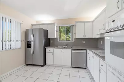 16252 Laurel #201, Weston, FL 33326 - Photo 6