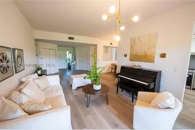 16301 Malibu #79, Weston, FL 33326 - Photo 6