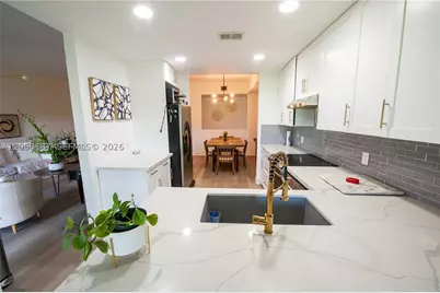 16301 Malibu #79, Weston, FL 33326 - Photo 2