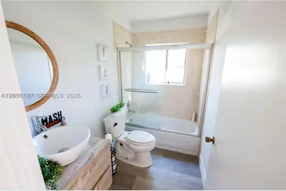 16301 Malibu #79, Weston, FL 33326 - Photo 12