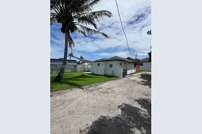 2211 NW 82nd #2, Miami, FL 33147 - Photo 4