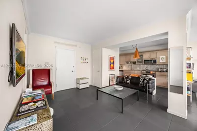 5055 Collins #9K, Miami Beach, FL 33140 - Photo 6
