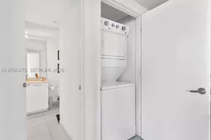 55 SE 6th, Miami, FL 33131 - Photo 10