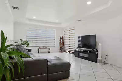 8932 SW 228th, Cutler Bay, FL 33190 - Photo 8