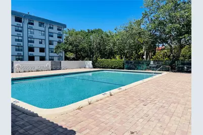 2401 Riverside #114-B, Coral Springs, FL 33065 - Photo 2