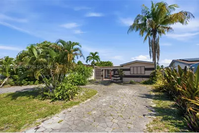 7905 Biltmore, Miramar, FL 33023 - Photo 2