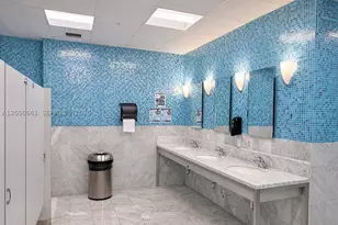 185 SW 7th, Miami, FL 33130 - Photo 6