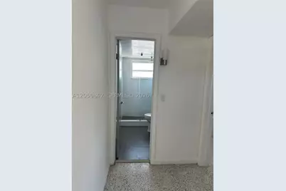 1736 SW 19th #404, Miami, FL 33145 - Photo 16