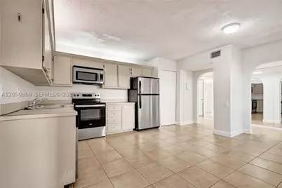 8798 Holly #101, Tamarac, FL 33321 - Photo 4