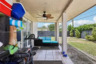 250 N 66th, Hollywood, FL 33024 - Photo 36
