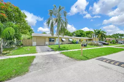 304 SW 77th, North Lauderdale, FL 33068 - Photo 42