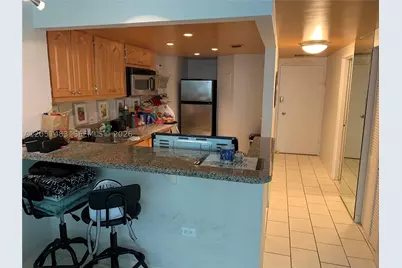 905 Brickell Bay #1523, Miami, FL 33131 - Photo 14