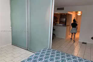 905 Brickell Bay, Miami, FL 33131 - Photo 16