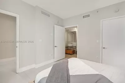 6000 Collins #306, Miami Beach, FL 33140 - Photo 14