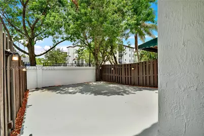 11416 NW 43rd, Doral, FL 33178 - Photo 38