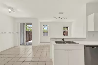 11416 NW 43rd, Doral, FL 33178 - Photo 18