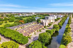 9674 Fontainebleau, Miami, FL 33172 - Photo 6