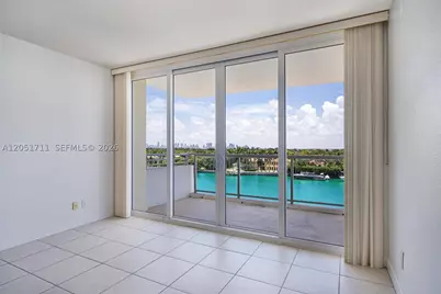 5600 Collins #7J, Miami Beach, FL 33140 - Photo 4