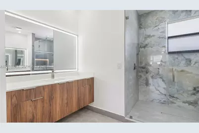 8900 NW 161st #N/A, Miami Lakes, FL 33018 - Photo 32