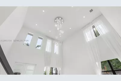 8900 NW 161st #N/A, Miami Lakes, FL 33018 - Photo 6