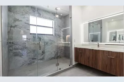 8900 NW 161st #N/A, Miami Lakes, FL 33018 - Photo 30