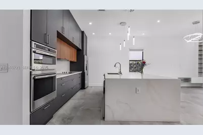 8900 NW 161st #N/A, Miami Lakes, FL 33018 - Photo 14