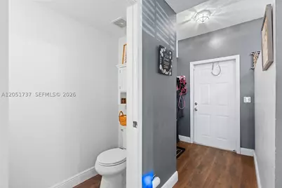 9928 NW 57th, Coral Springs, FL 33076 - Photo 6