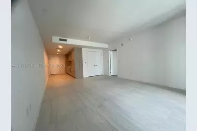 77 SE 5th #2314, Miami, FL 33131 - Photo 4