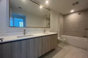 77 SE 5th, Miami, FL 33131 - Photo 8