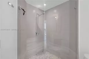 1010 SW 2nd, Miami, FL 33130 - Photo 14