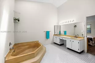 19996 NE 5th, Miami, FL 33179 - Photo 30
