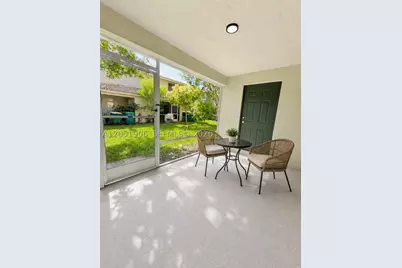 5905 Manchester, Tamarac, FL 33321 - Photo 8