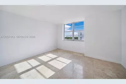5701 Collins #1415, Miami Beach, FL 33140 - Photo 14