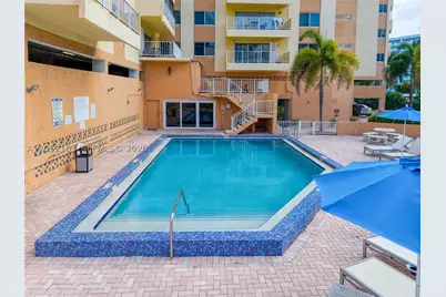200 178th #711, Sunny Isles Beach, FL 33160 - Photo 6