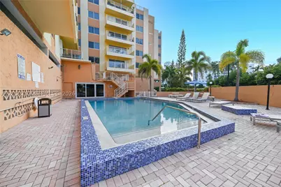 200 178th #711, Sunny Isles Beach, FL 33160 - Photo 8