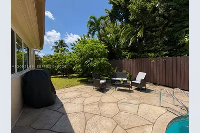 8291 NW 17th, Pembroke Pines, FL 33024 - Photo 10