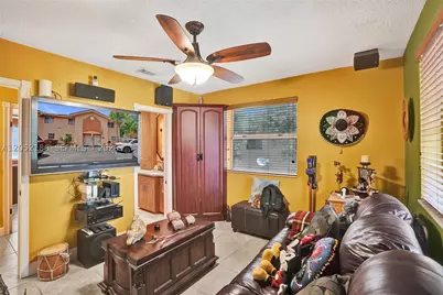 2359 W 74th #1-104, Hialeah, FL 33016 - Photo 24