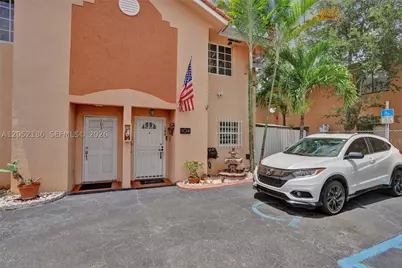 2359 W 74th #1-104, Hialeah, FL 33016 - Photo 8